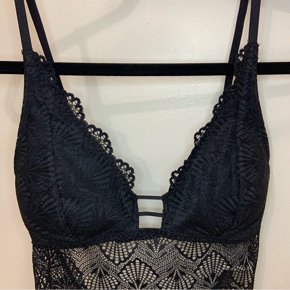 Gilly Hicks Black Lace Thong Bodysuit - Picture 5 of 10